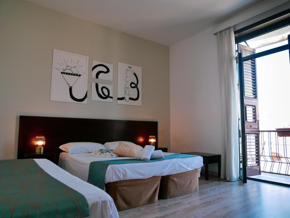 My Friend Antonia Bed and Breakfast Barcellona Pozzo di Gotto Eksteriør billede